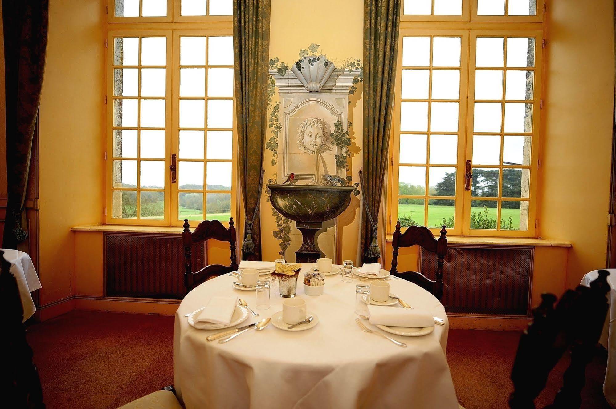 Chateau De Curzay 외부 사진